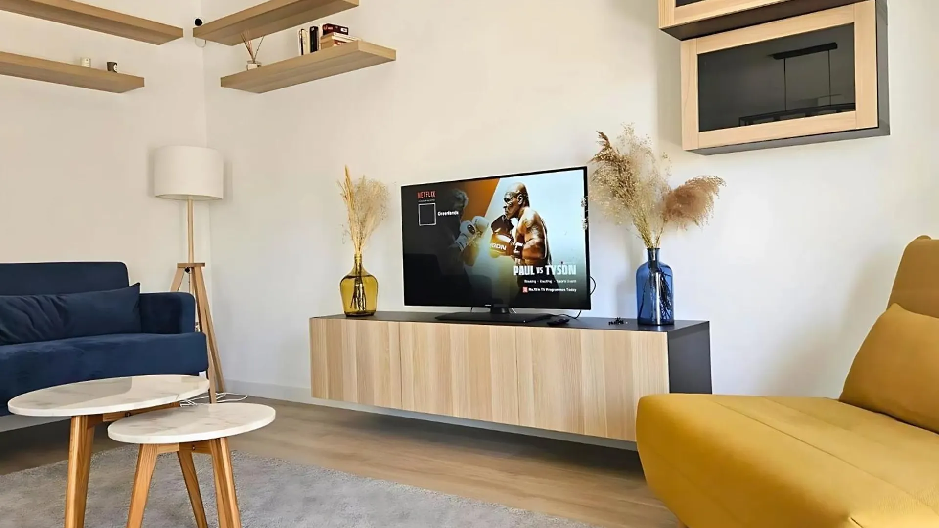 Апартаменты Magnificent Flat With Sea View And Swimming Pool Бенальмадена