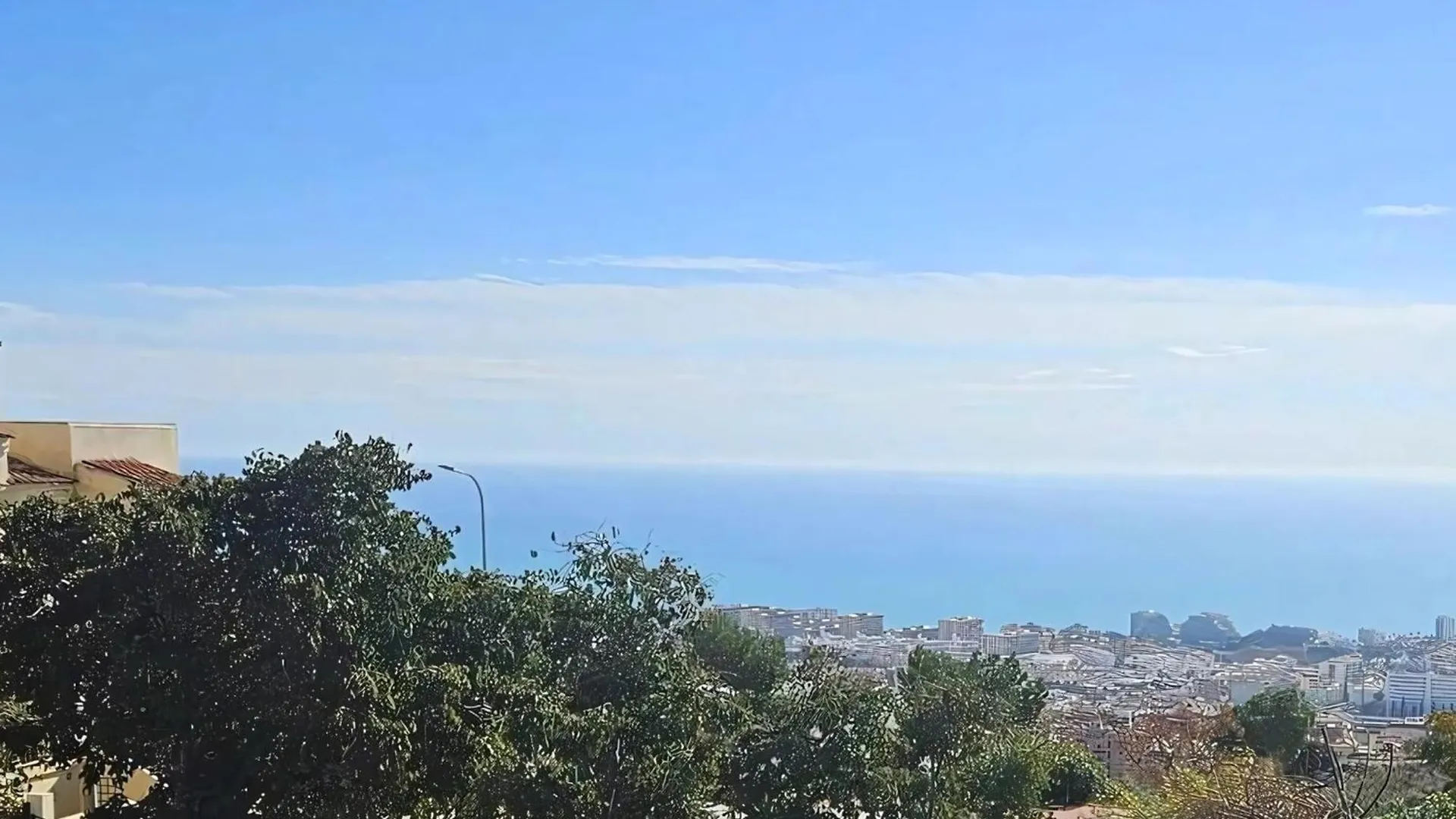 Апартаменты Magnificent Flat With Sea View And Swimming Pool Бенальмадена